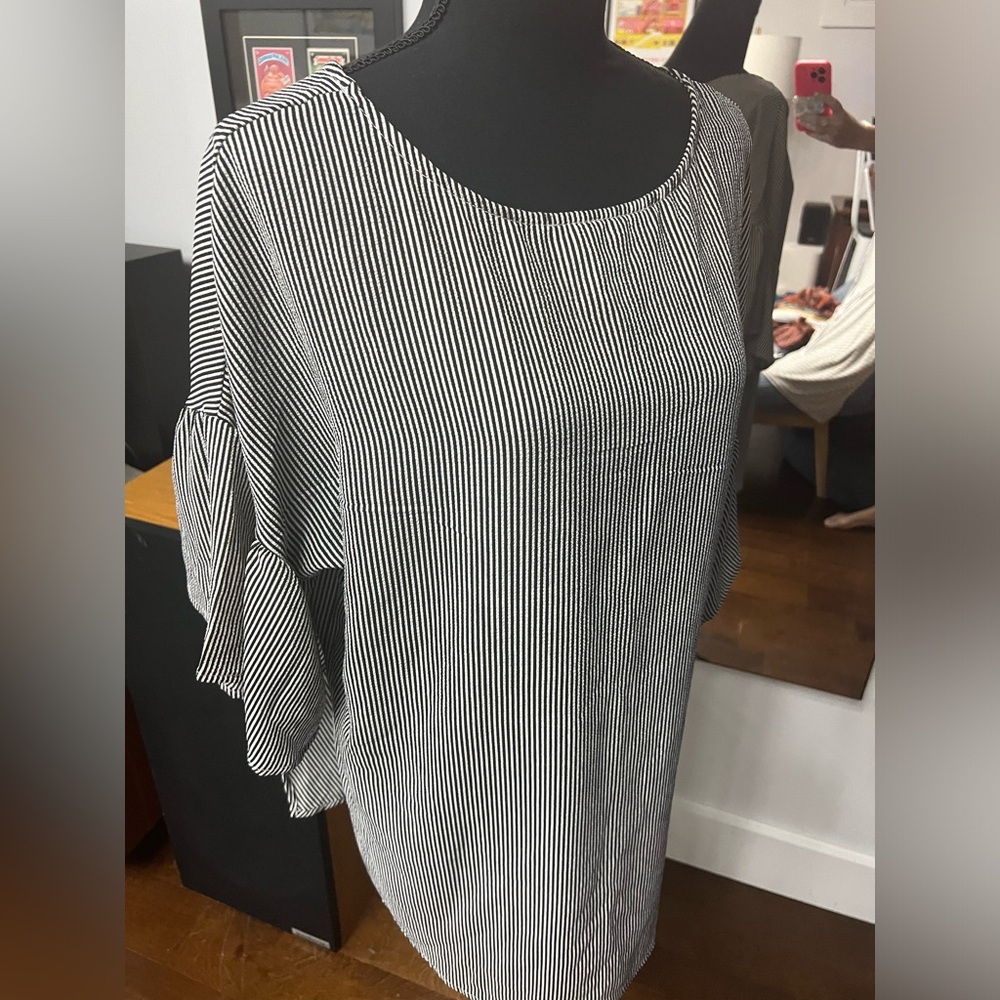 Black and white striped tunic. Size M.